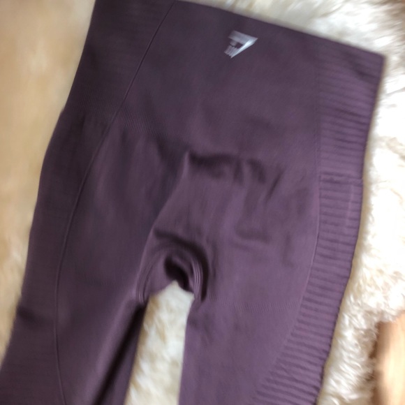 Like New GymShark Seamless Highwaisted Leggings - Picture 5 of 8